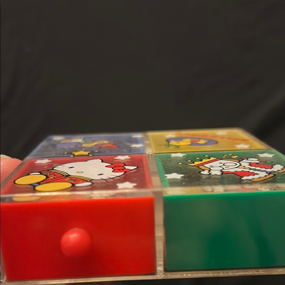 Hello Kitty Colorful Trinkets Box - Picture 4 of 8